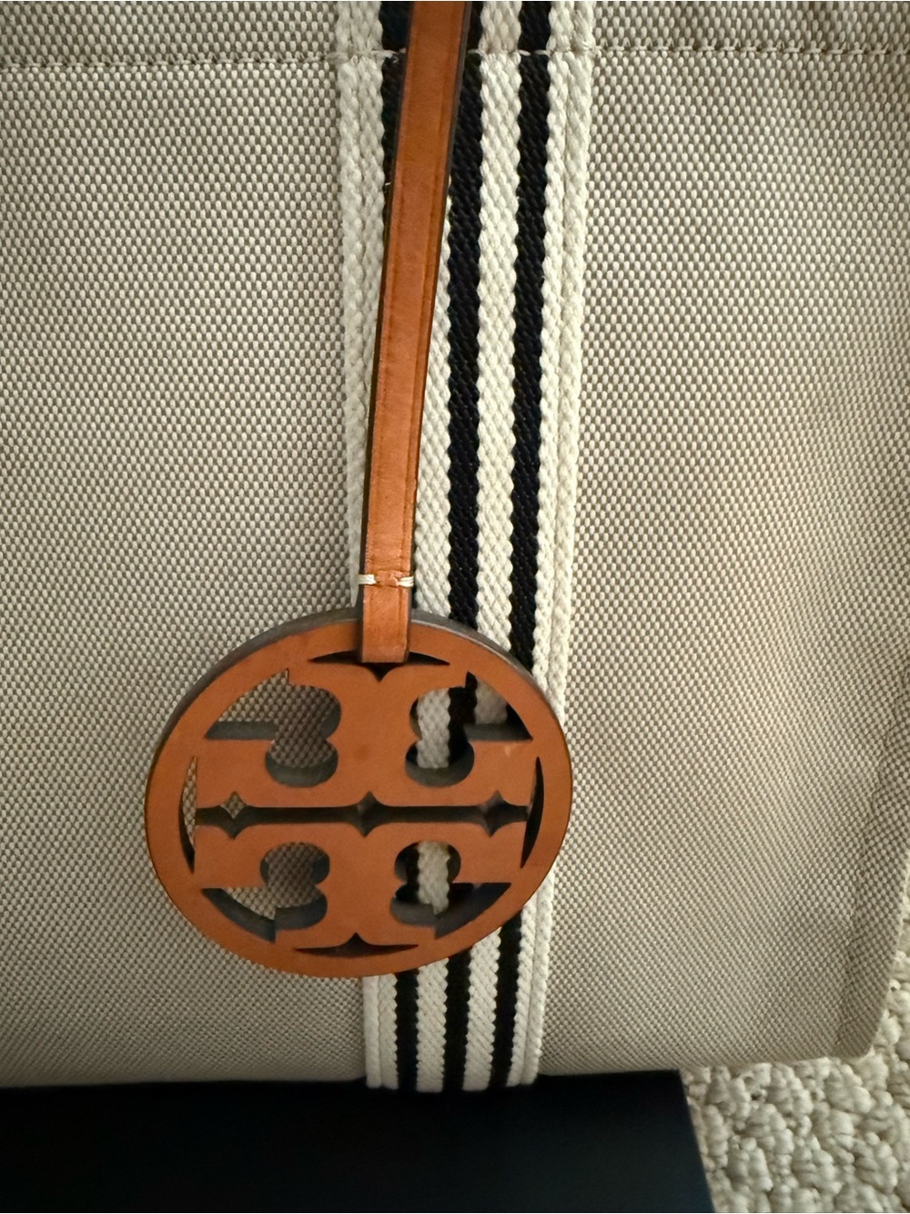 TORY BURCH Miller Tote with MultiColor Strap Beige - Picture 2 of 8
